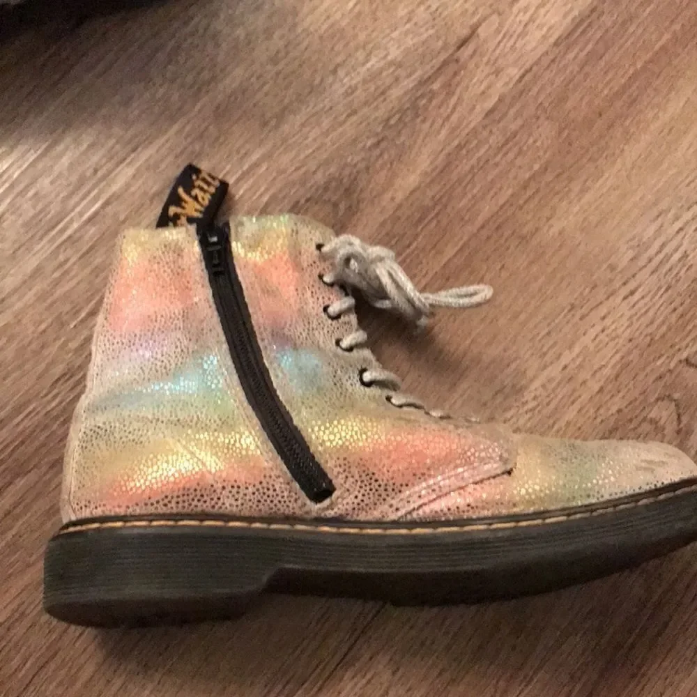 Dr. Martens Girls Shimmery Boots Sz 3